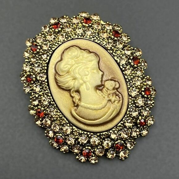 Yellow Gold with Champagne Topaz Crystal Victorian Lady Cameo Pin Back Brooch - Picture 1 of 7
